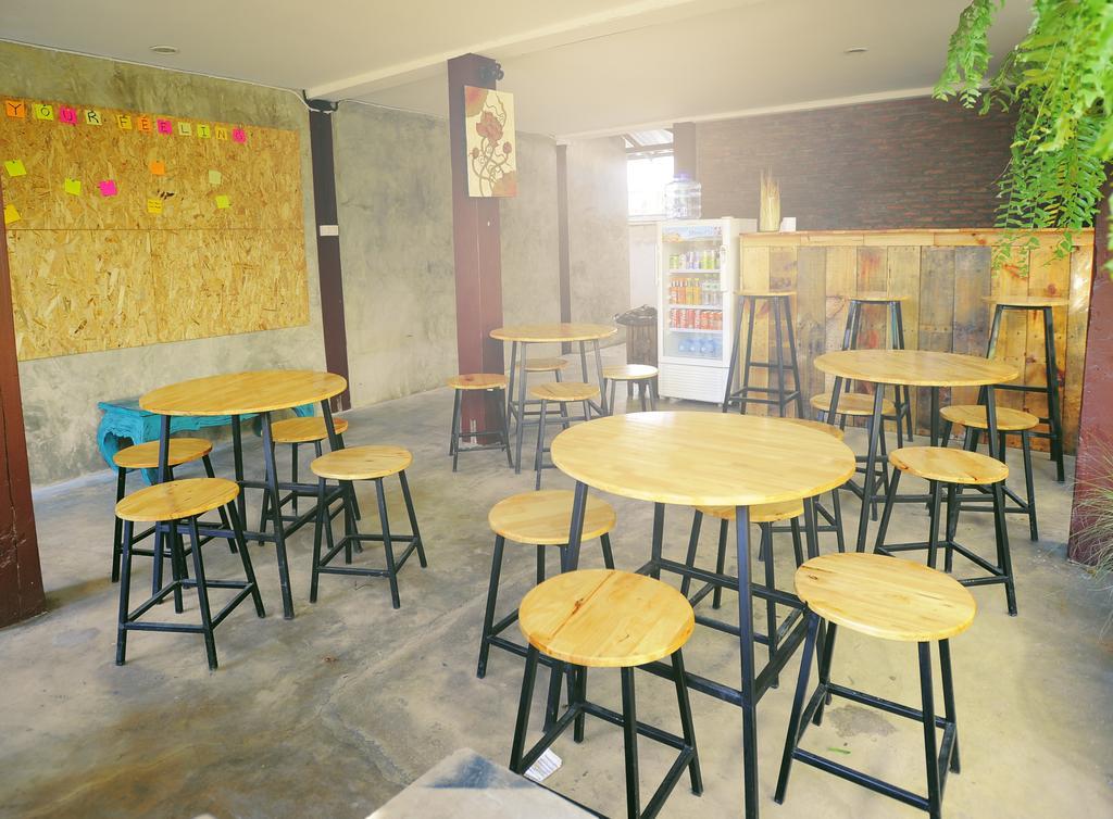 Manon Hostel Chiang Mai Exterior foto