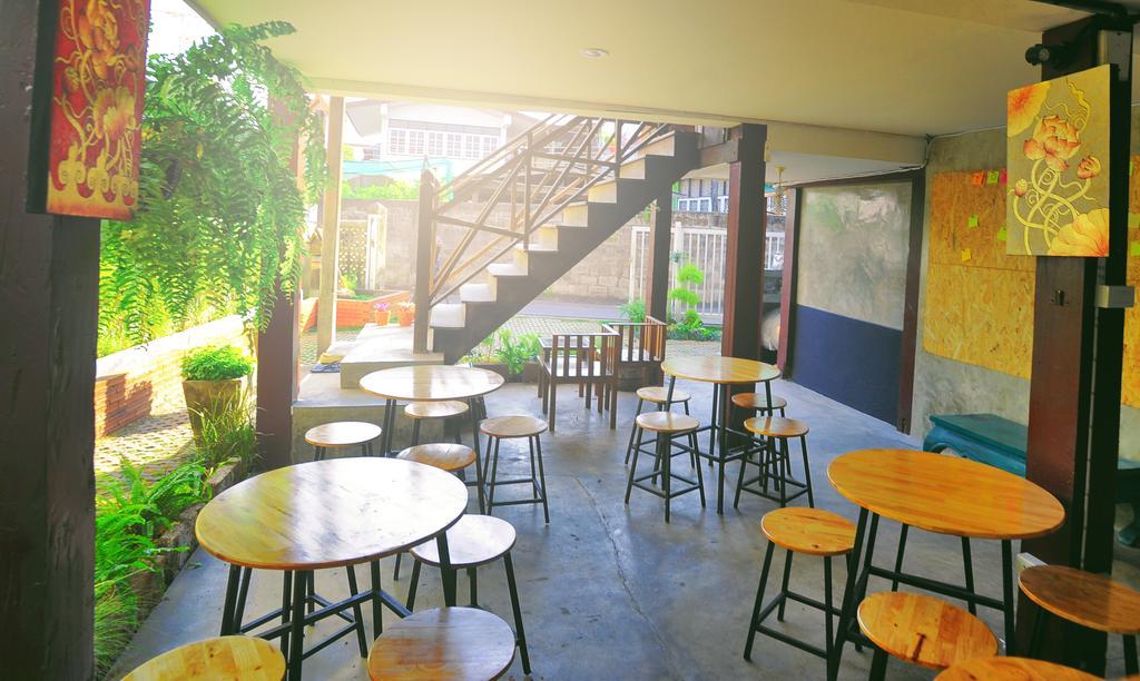 Manon Hostel Chiang Mai Zimmer foto
