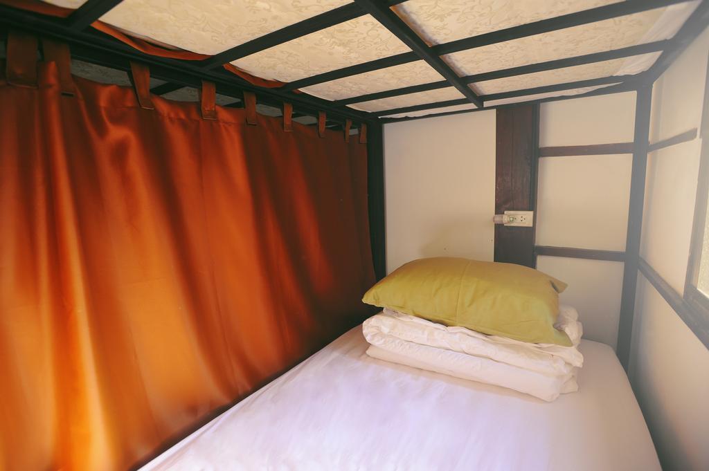 Manon Hostel Chiang Mai Zimmer foto
