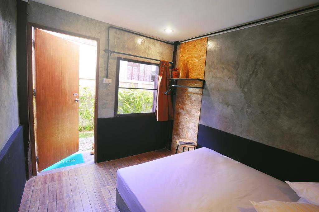 Manon Hostel Chiang Mai Zimmer foto