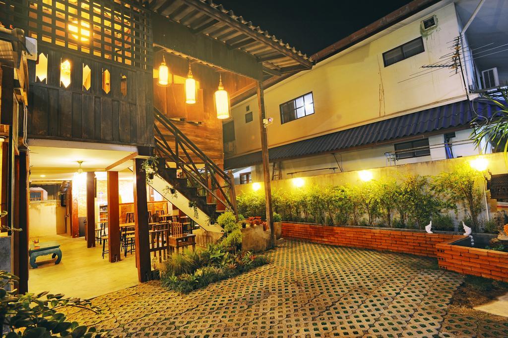 Manon Hostel Chiang Mai Zimmer foto